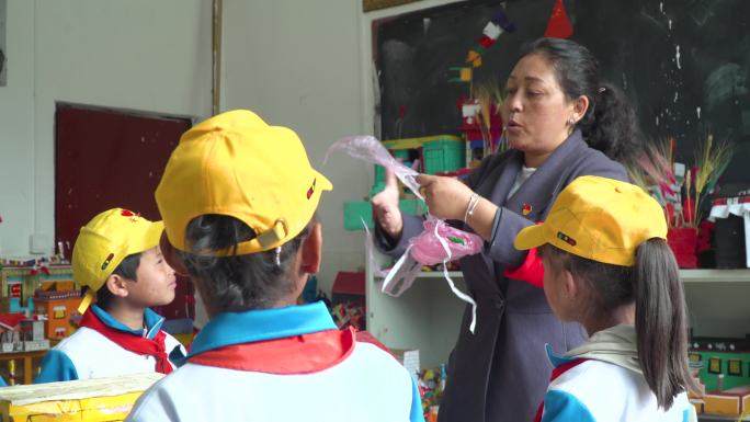 儿童 手工 休闲游戏 小学 学校校园社团