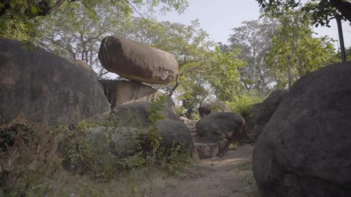 平衡岩杜姆纳自然保护区，印度贾巴尔普尔