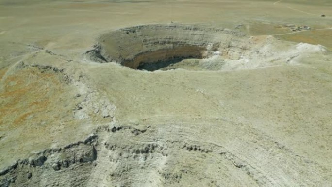 拉勒污水坑荒野地貌生态山脉原生态