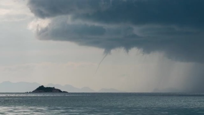Koh Pah Ngan海滩的雷暴时光倒流