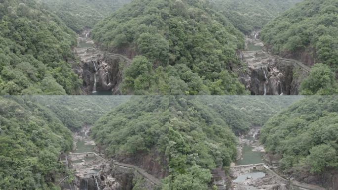 广东省惠州市龙门县雨后南昆山蜿蜒曲折山路