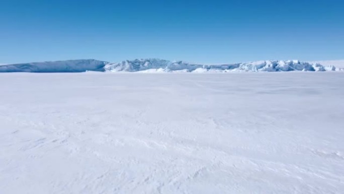 极地自然环境下巨大的高冰冰川。