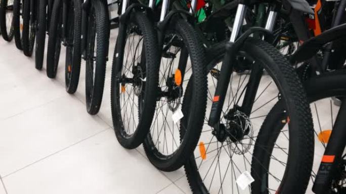 自行车商店出售自行车越野越野自行车跳跃