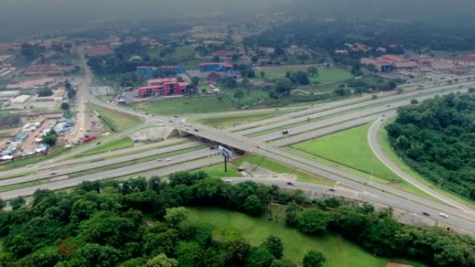 阿布贾现代公路系统的高空空中视差视图