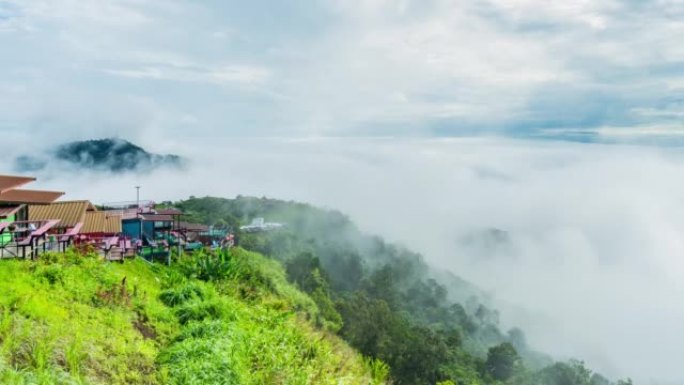 局部山峰上的山谷宁静景象，有雾气，延时视频