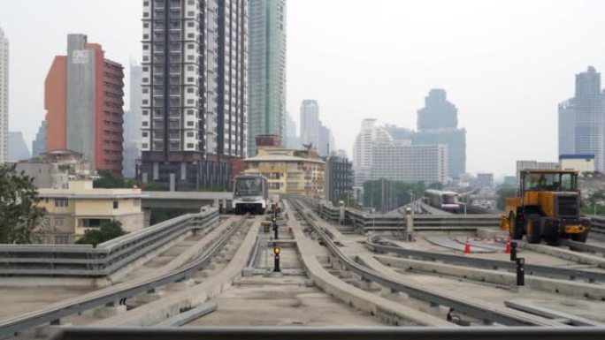 电动火车是旅行的基础设施。电动列车是面向全体市民的公共服务