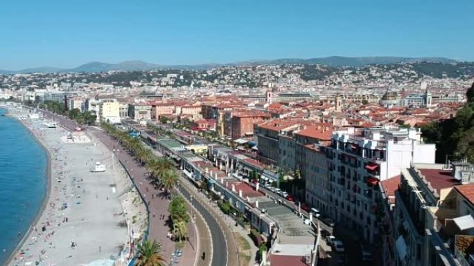 vue de la plage et de la ville de Nice