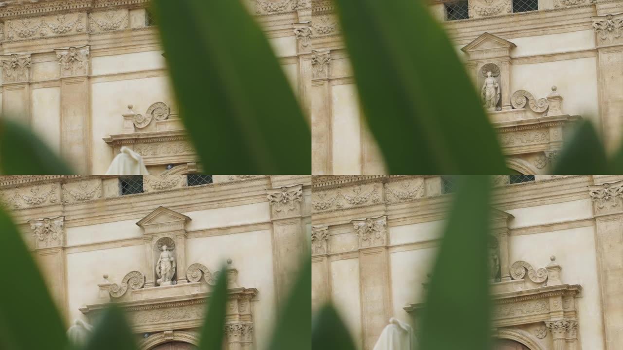 洛可可风格的大门大历史建筑雕像拱勃拉姆斯