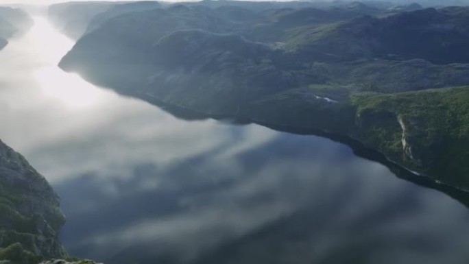 挪威峡湾的风景鸟瞰图