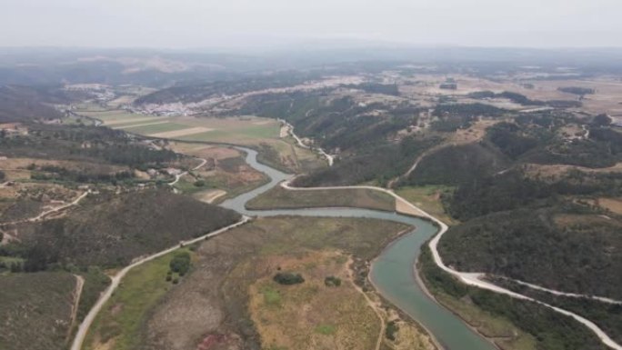 葡萄牙法鲁里贝拉德塞克斯河沿岸普拉亚德奥德塞克斯的鸟瞰图。