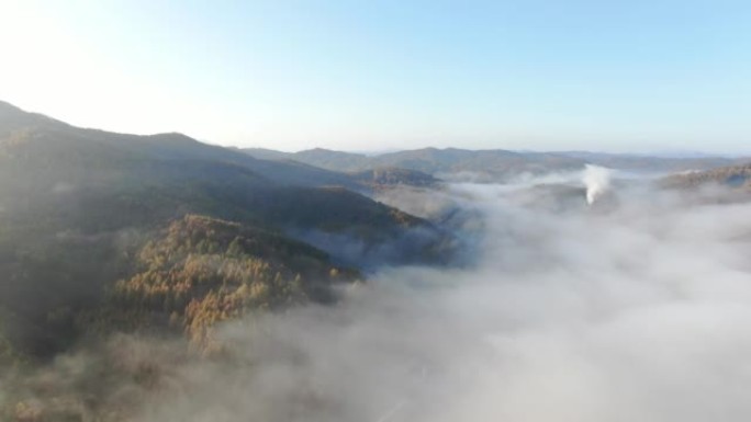 中国东北早晨山的鸟瞰图