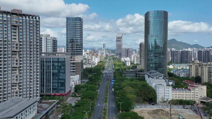 航拍海南三亚市迎宾路街景风光