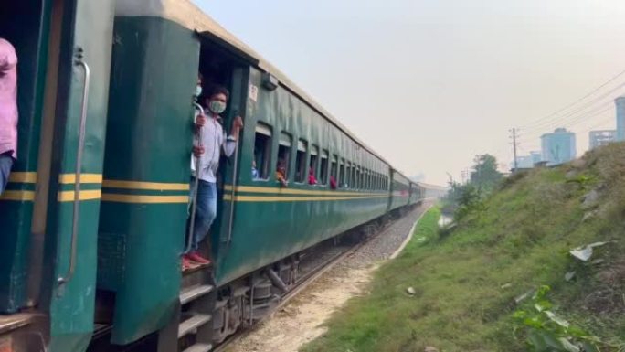 孟加拉国的孟加拉国铁路集体运输。孟加拉铁路的本地列车