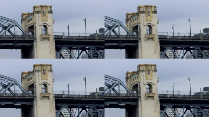 温哥华雨天Burrard桥的一部分的长镜头拍摄