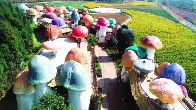 航拍贵州蘑菇屋民宿
