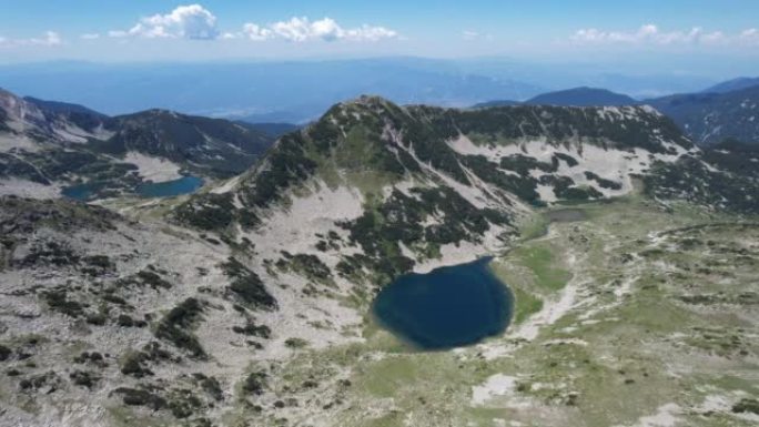 皮林国家公园湖泊和山脉的区域景观。