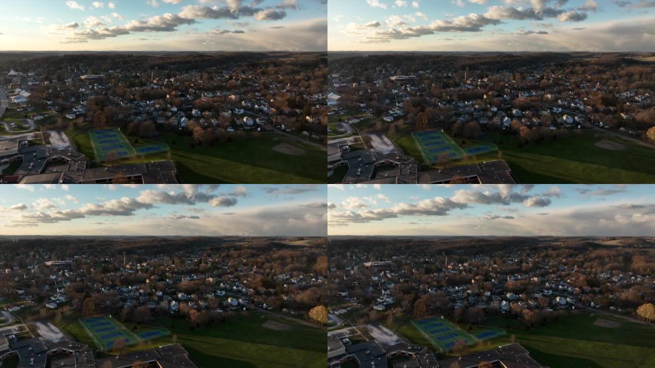 2022年11月20日下午秋天，美国纽约里昂小村庄的秋季空中无人机视频。