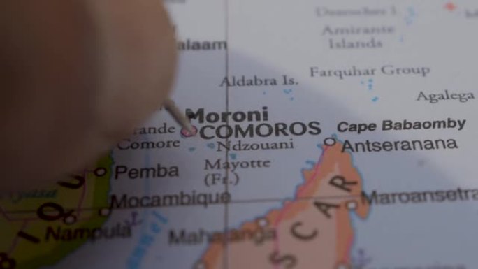 科摩罗在政治地图上的位置旅行概念宏观特写查看股票视频