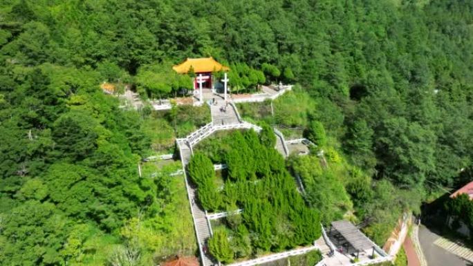 台湾南渡岛公路长清寺鸟瞰图。