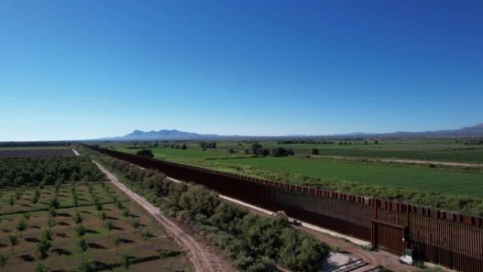 墨西哥-美国边境，靠近美国一侧的埃尔帕索县Tornillo