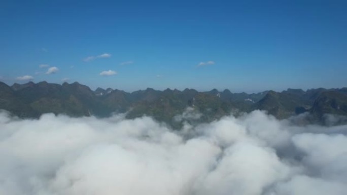 贵州省荔波县茂兰喀斯特森林大卡斯特组云海空中平移