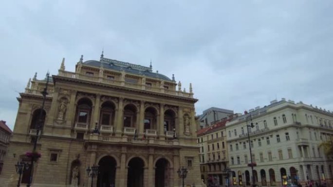 飞翔在匈牙利布达佩斯的街道上