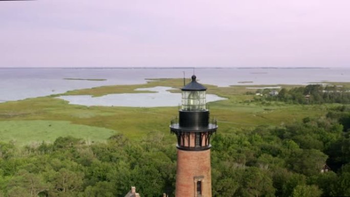 Currituck灯塔和Whalehead-北卡罗莱纳州外滩卡罗拉的鸟瞰图