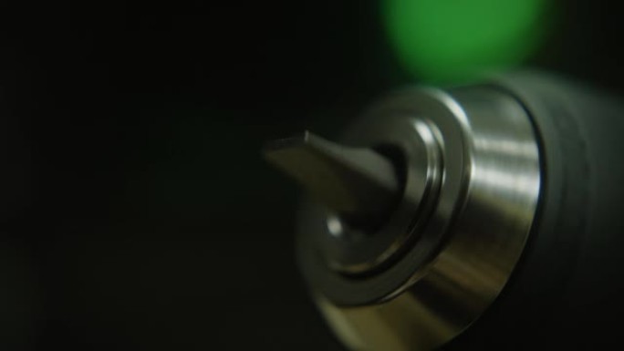 Rotating drill bit binding head, macro extreme clo