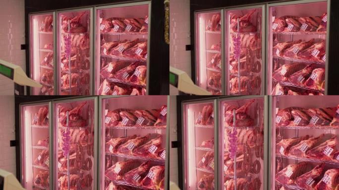 干陈年肉中的牛肉排在冷藏柜中陈酿。