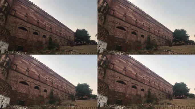 2019年11月，印度Fatehpur Sikri——建筑侧面的标牌