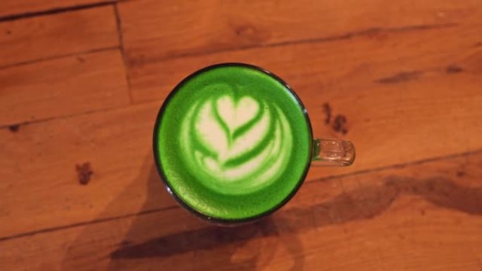 圣帕特里克节的绿色咖啡