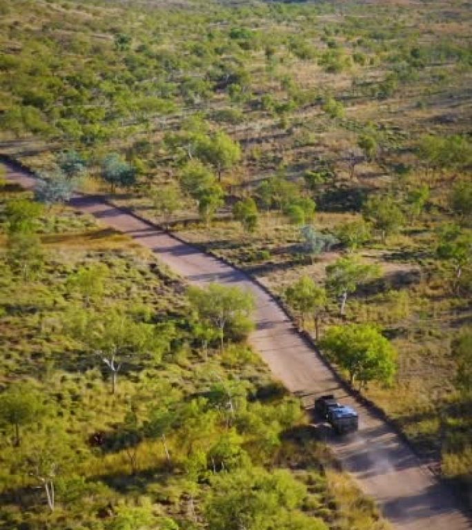 在偏远的澳大利亚金伯利 (Kimberleys) 进行冒险旅行