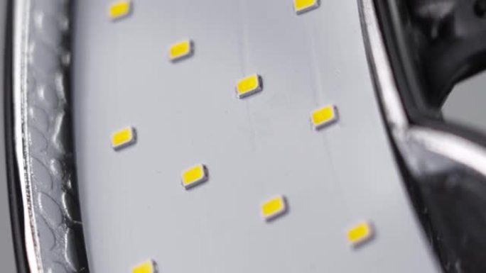 黄色芯片成行排列的发光二极管灯面板灯