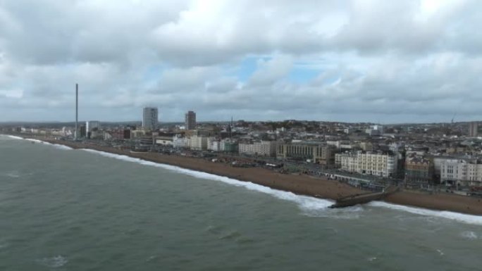 美丽的布莱顿海滩4k视频。英国布莱顿的神奇日落和暴风雨天气。