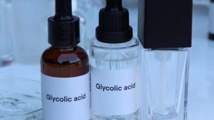 瓶中的乙醇酸，美容产品中的化学成分
