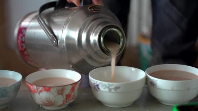 内蒙古牧民奶茶