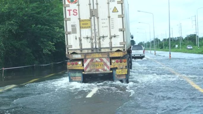 洪水泛滥的交通路线