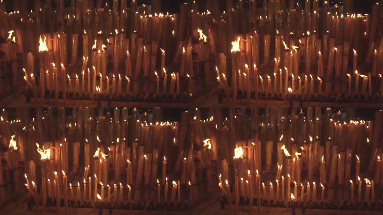 燃烧的蜡烛群