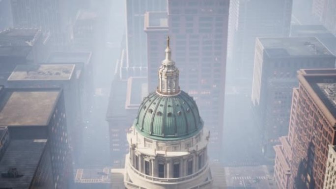 摩天大楼被晨雾覆盖