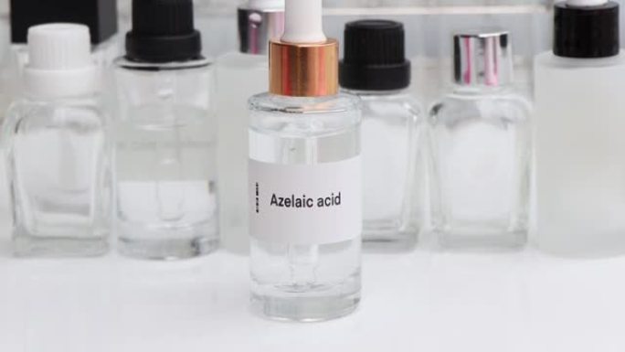 瓶中的壬二酸，美容产品中的化学成分