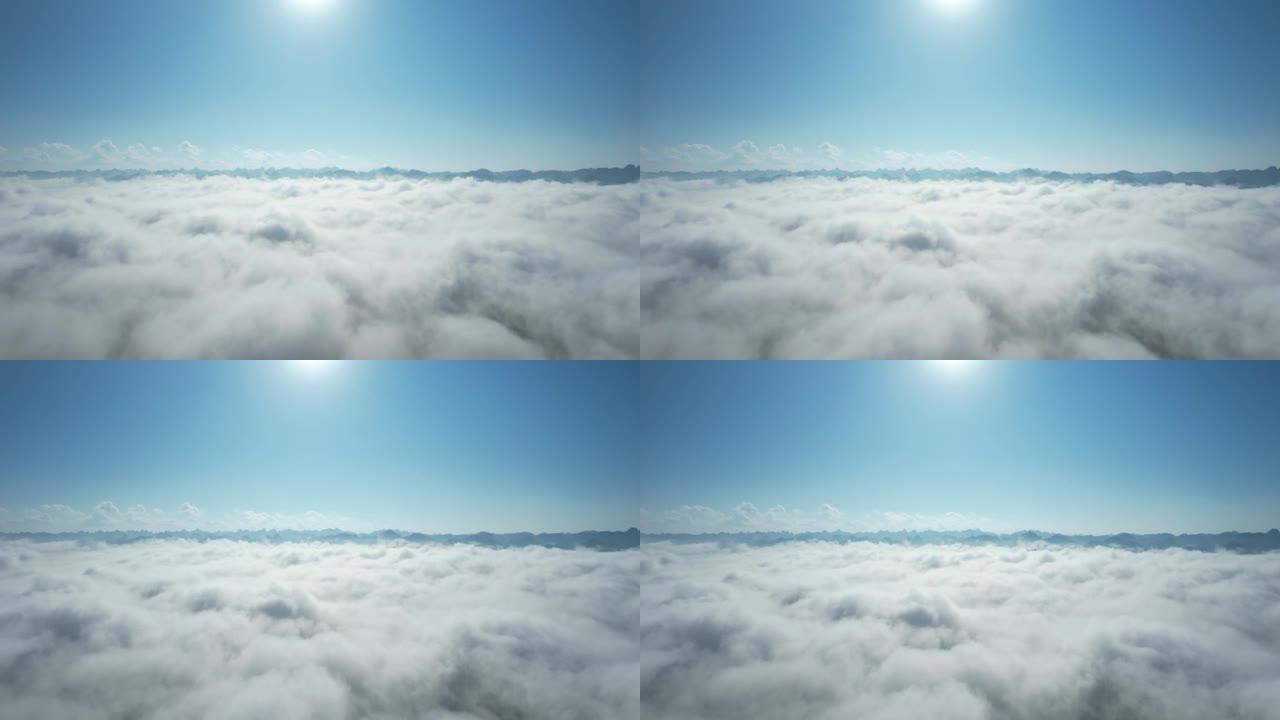 贵州省荔波县茂兰喀斯特森林的大Kast组与云海的空中倾斜