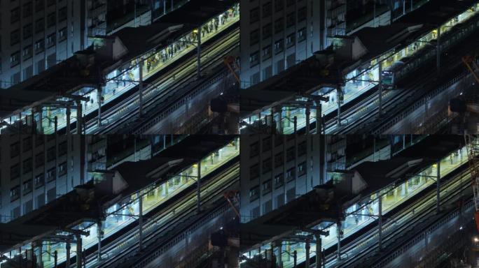 深夜涩谷站的延时拍摄，站台上的人