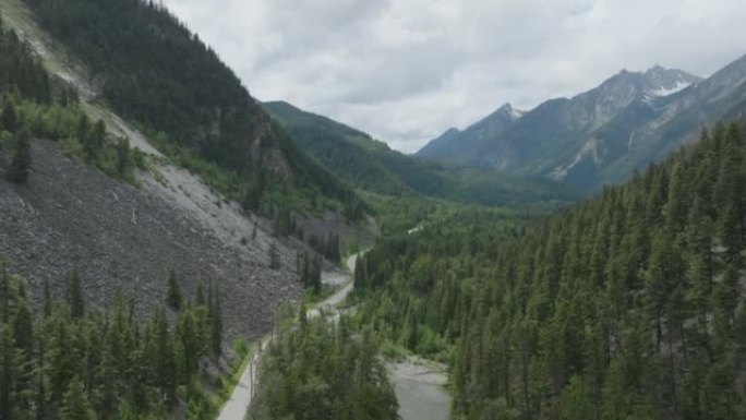 加拿大不列颠哥伦比亚省加拿大落基山脉景观和99号高速公路的4k航拍视频