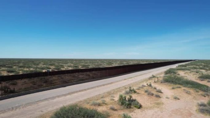 墨西哥-美国边境，德克萨斯州埃尔帕索的圣特雷莎附近