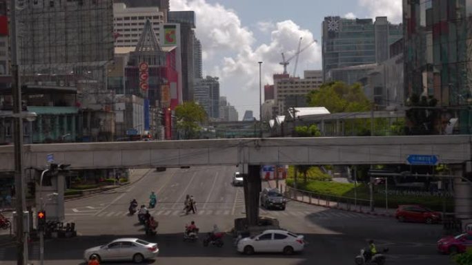 晴天曼谷市中心交通街十字路口顶桥clow运动全景4k泰国