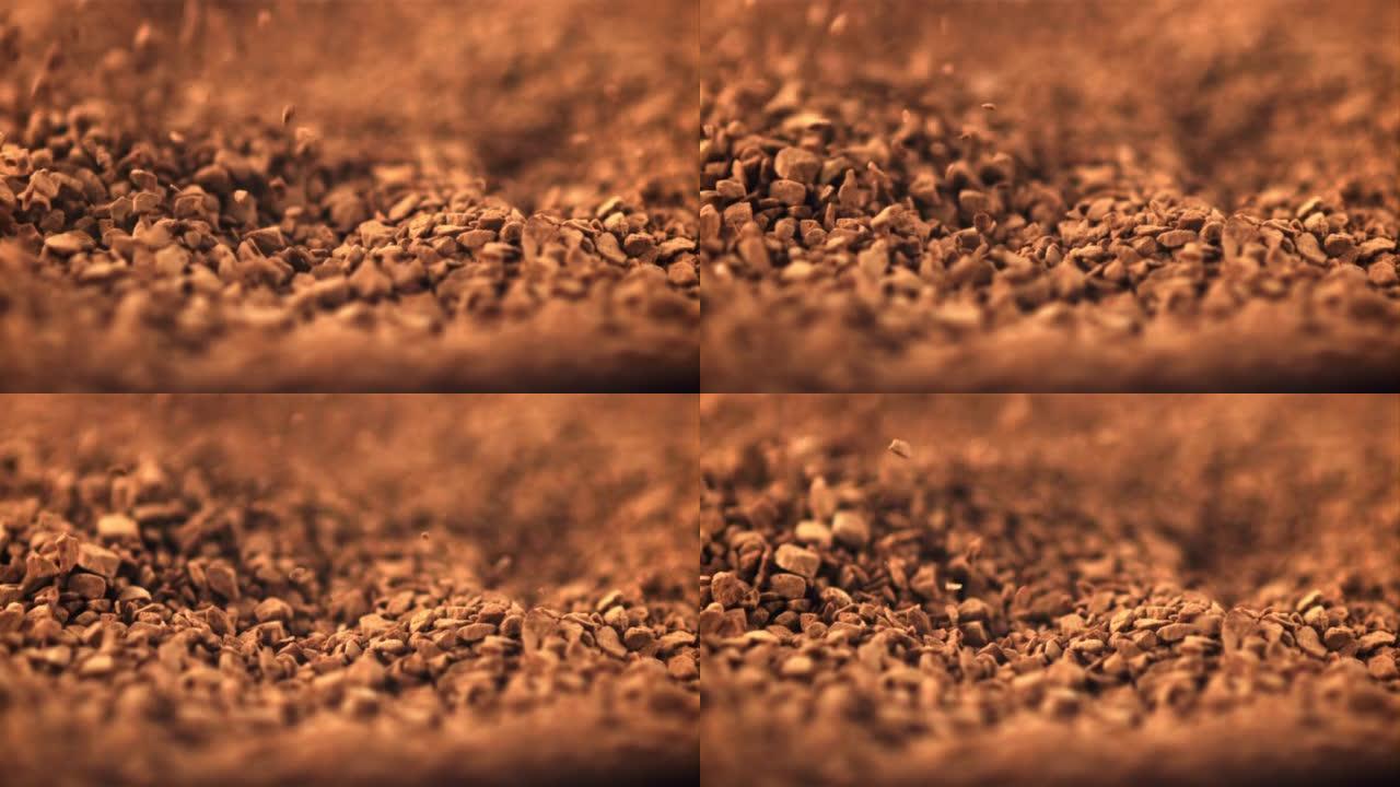 速溶咖啡的超慢动作颗粒成堆。以1000 fps的高速相机拍摄。