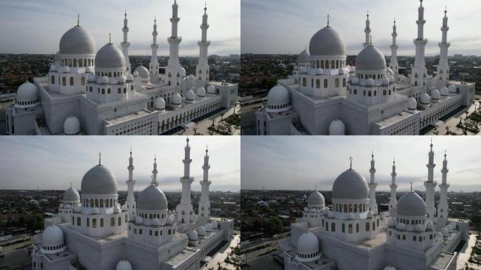 扎耶德清真寺是苏拉惹的一个大清真寺