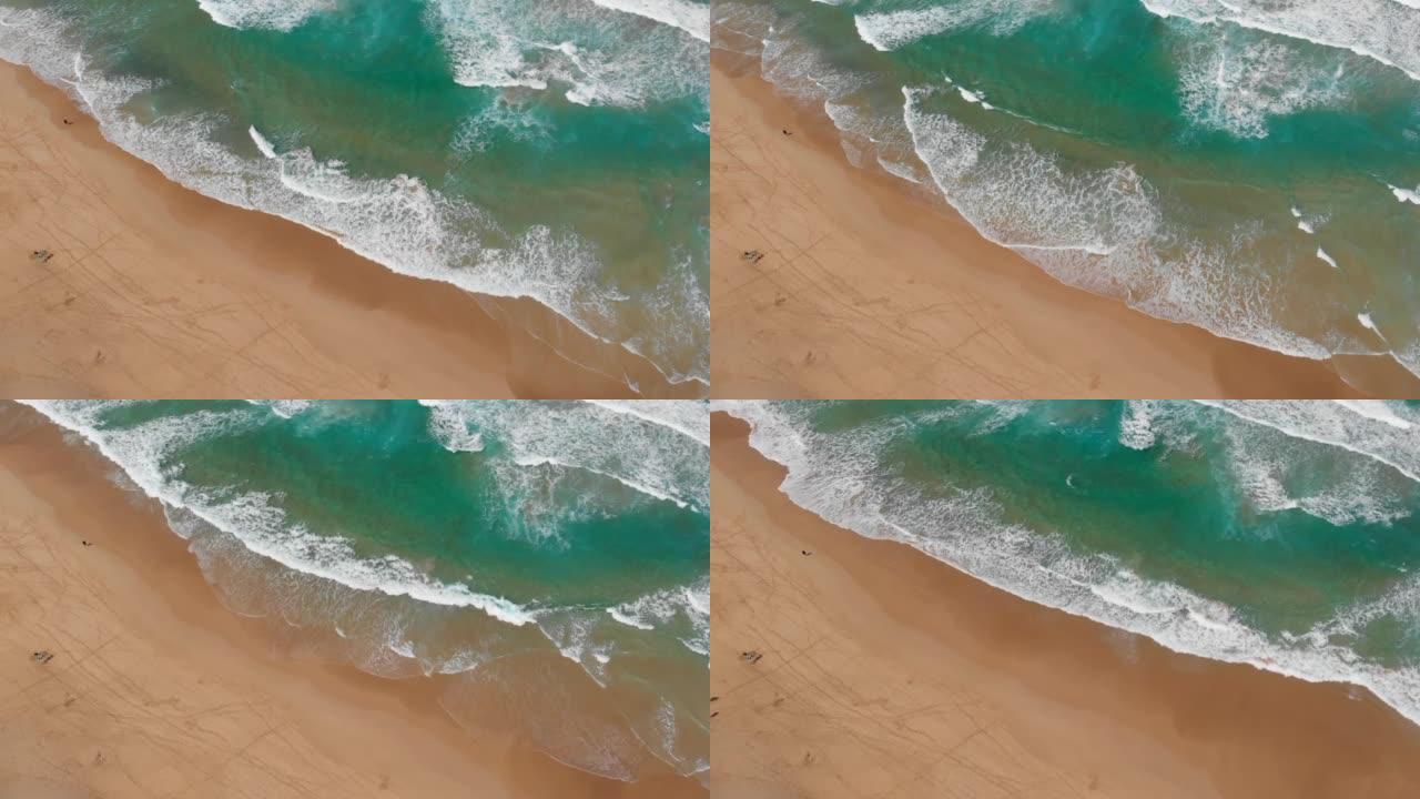 在加那利群岛富埃特文图拉海滩上破浪的鸟瞰图