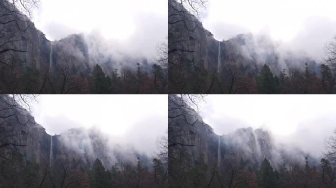 雾山，悬崖或陡峭的岩石，薄雾笼罩的秋天，加利福尼亚的峭壁或悬崖。