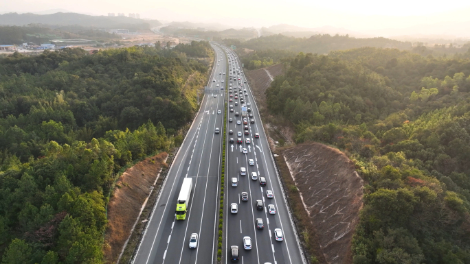 4K高速路堵车